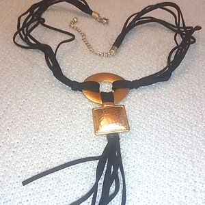Cloth necklace